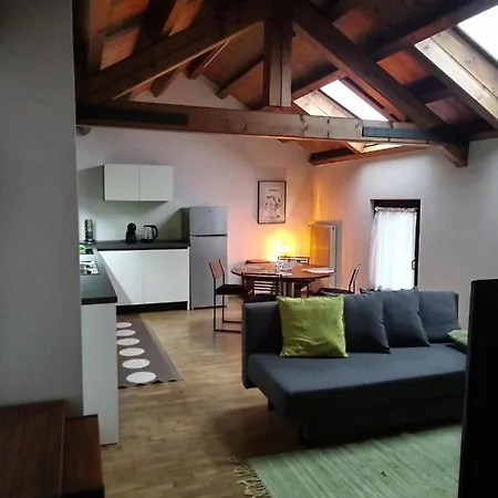 Il Vicolo_carinissimo In Centro Storico, Zona Giorno Mansardata Belluno